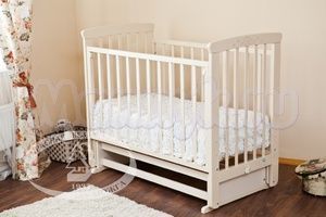 Детская кроватка с поперечным маятником Красная звезда Можга Марина С 702